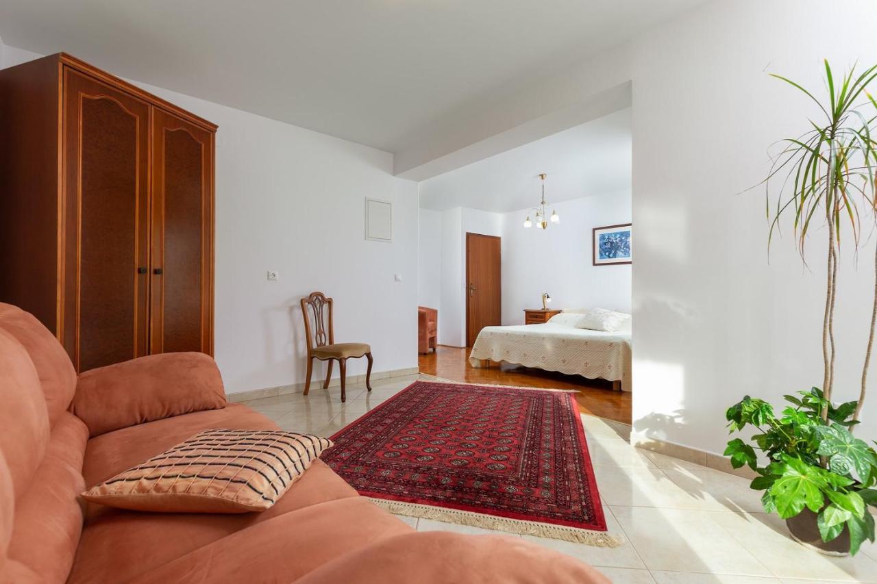Holiday Apartment Suzana Rovinj Eksteriør billede
